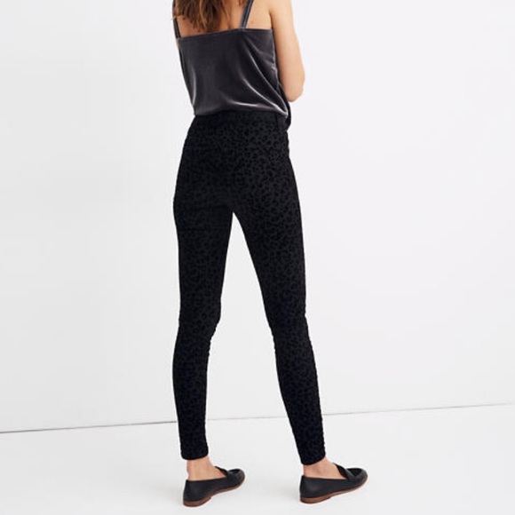 Madewell 9" Mid-Rise Skinny Jeans: Flocked Leopard Edition - Picture 4 of 9